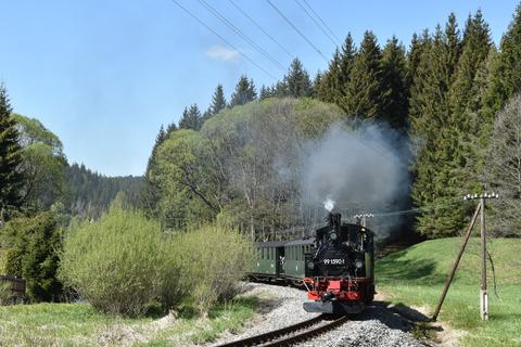 An der Ausstellung- und Fahrzeughalle