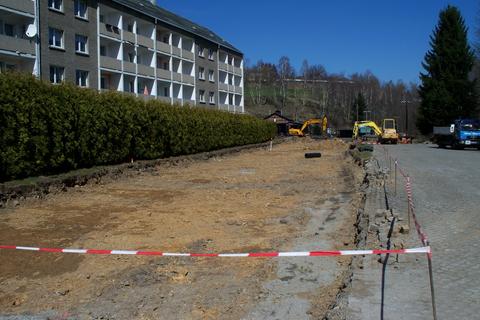 Das Erdplanum für die neuen Gleise ist hergestellt.