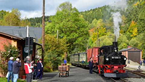 Bahnsteigszene zum Fototag 2021 in Schmalzgrube