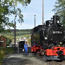 Kurzer Aufenthalt in der Sonne beim Umsetzen im Bahnhof Steinbach.