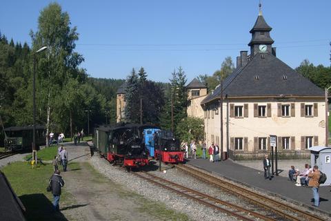 Kreuzung der Züge in Schlössel.