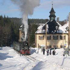 Eingefahrener Zug in Schlössel.