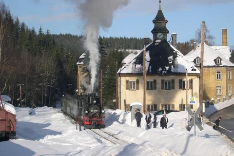 Eingefahrener Zug in Schlössel.