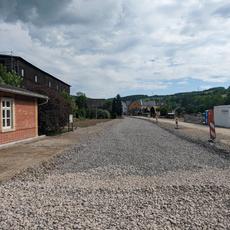 Blick in Richtung südlicher Bahnhofskopf, der Tiefbau ist abgeschlossen und das Gleisplanum hergestellt.