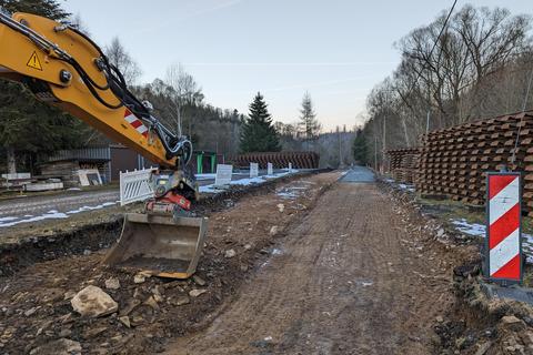 Der Tiefbau in der nördlichen Bahnhofsausfahrt nimmt Gestalt an.