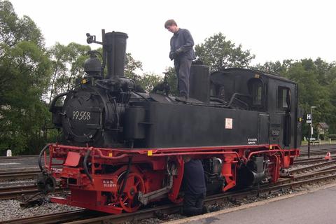 07.08.2005. Vorbereitungsarbeiten zur Verladung für den Transport nach Meiningen. Foto: Jörg Müller